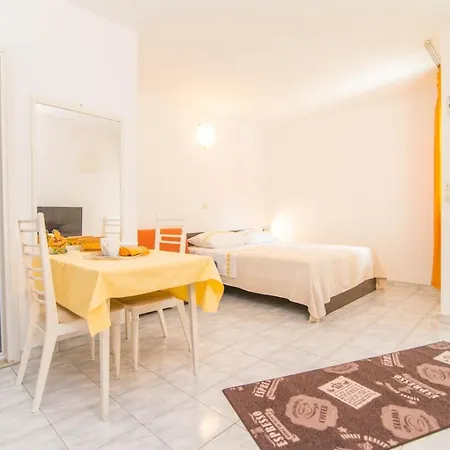 Mili 732 3* Makarska